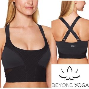 NWT✨Beyond Yoga✨Quilted Mesh Triangle Bralet, sz L